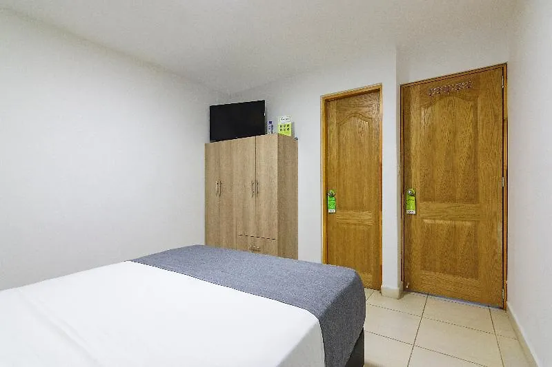 Ayenda 1244 Hotel California. Medellin
