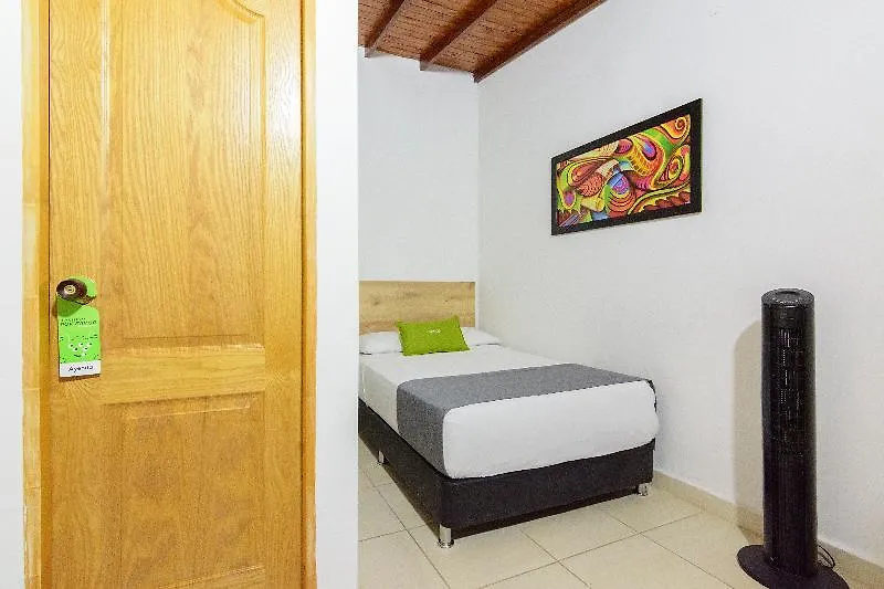 Ayenda 1244 Hotel California. Medellin